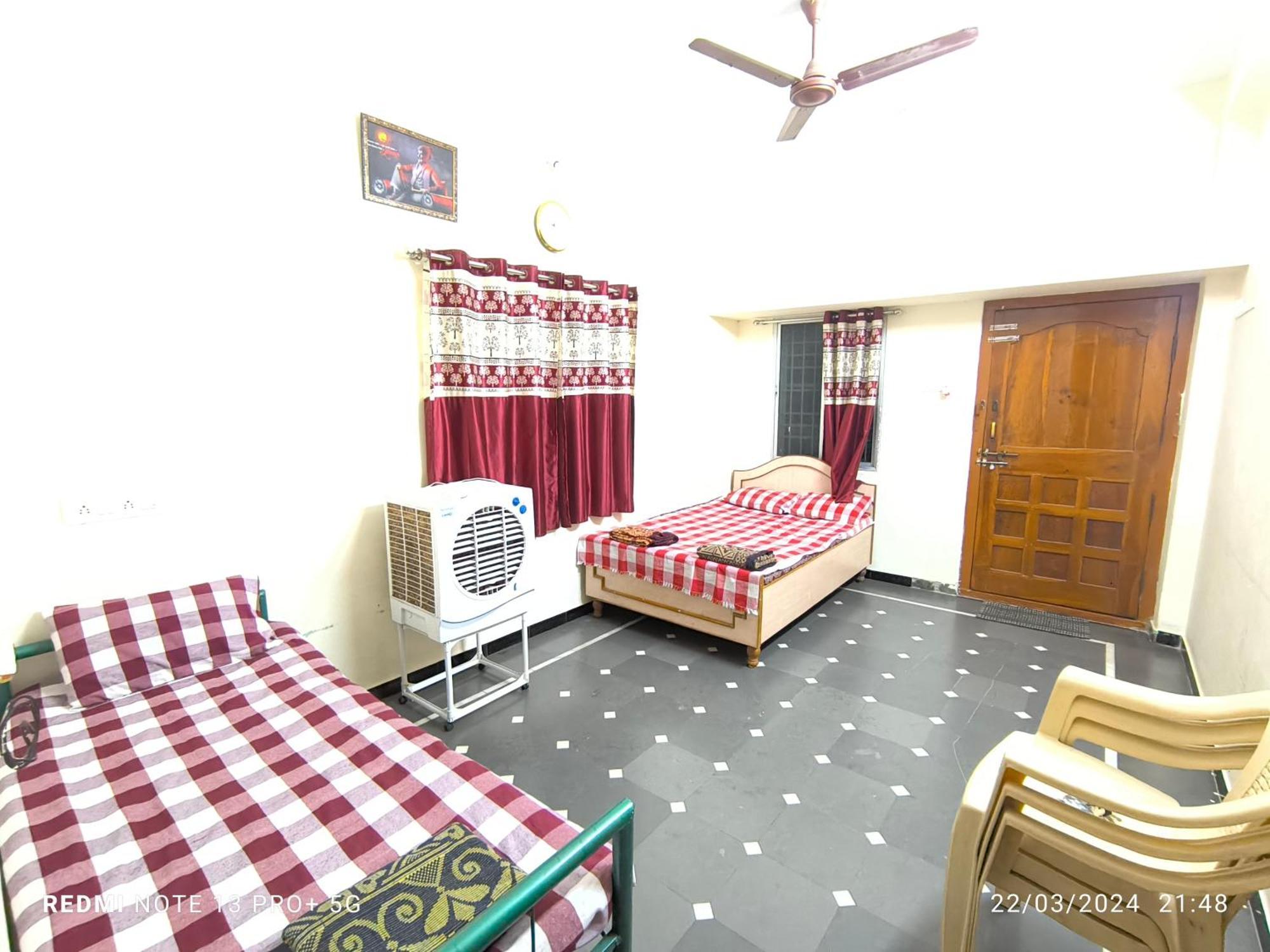 Samarth Sawali Guest House, Vidhyanagar Akkalkot Akalkot Exterior photo